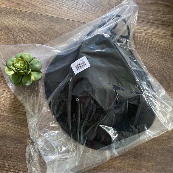 🆕 adidas Victory II Bucket Hat - Picture 7 of 8